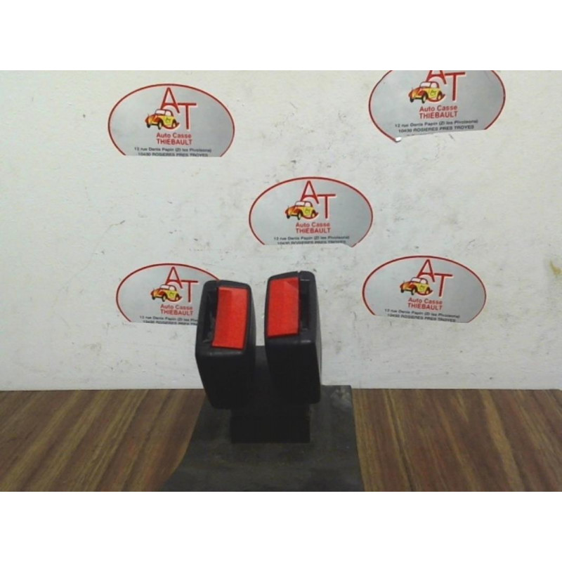 Attache ceinture arriere centrale MINI MINI I (R50/53) d’occasion