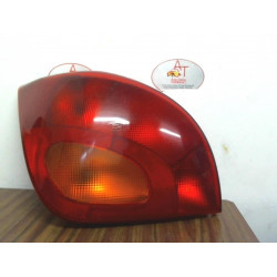 Feu arriere principal gauche (feux) FORD FIESTA IV d’occasion