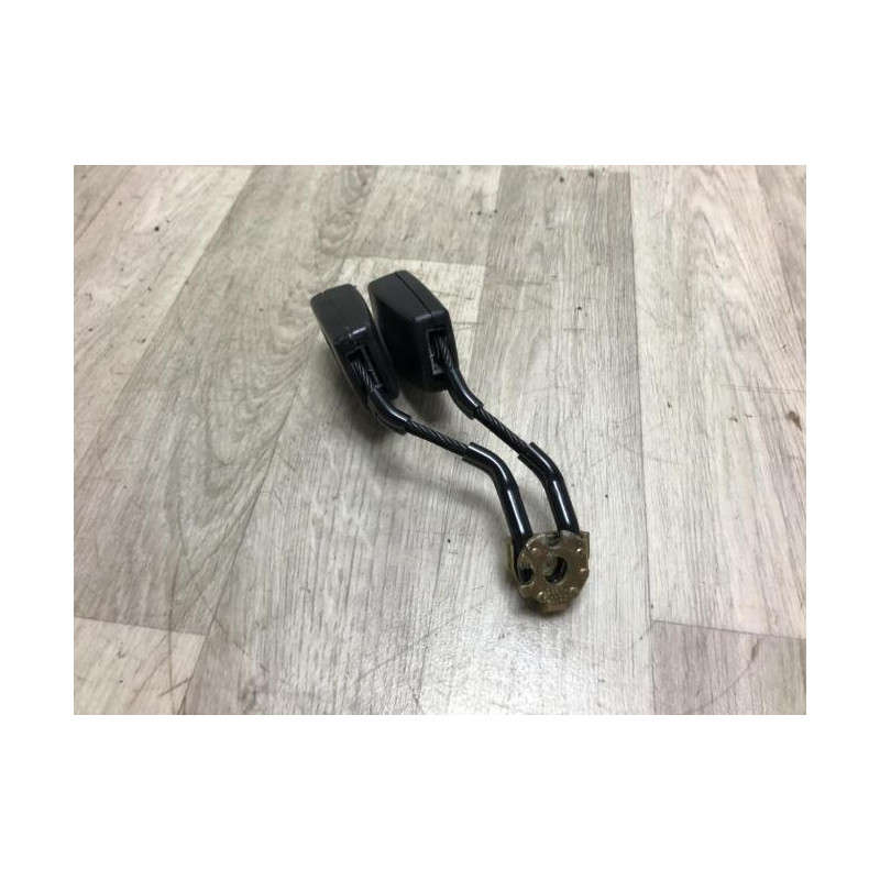 Attache ceinture arriere gauche VOLKSWAGEN GOLF 4 d’occasion