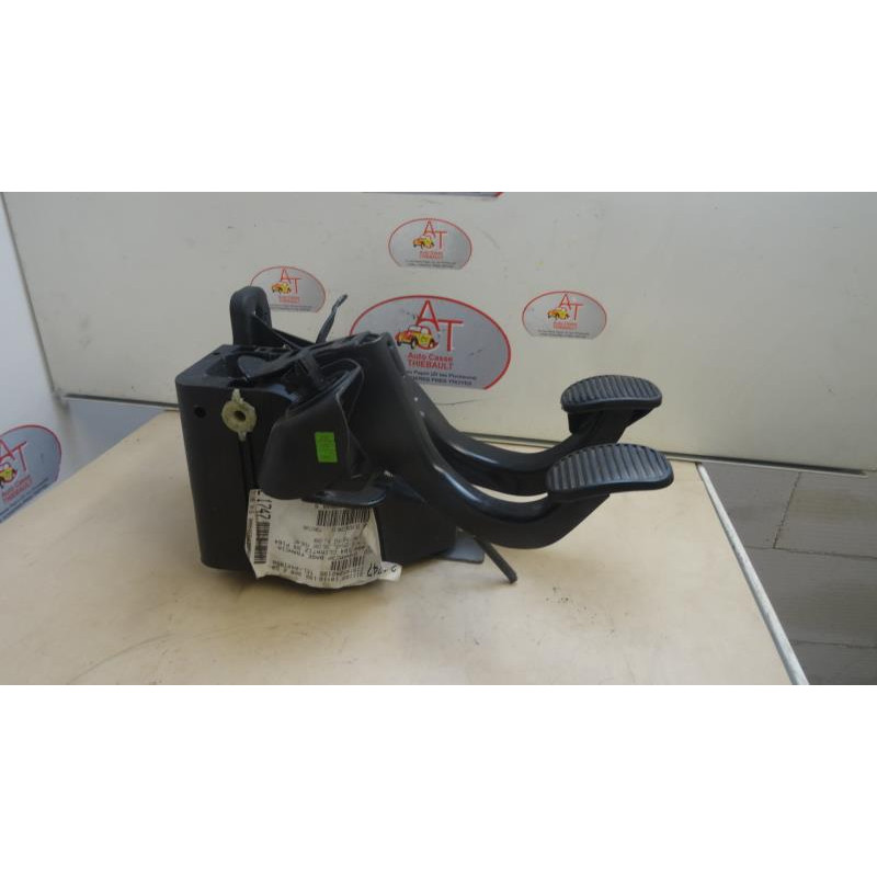 Pedalier FIAT STILO d’occasion