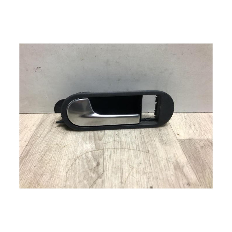 Poignee interieur avant gauche VOLKSWAGEN GOLF PLUS PHASE 1 d’occasion