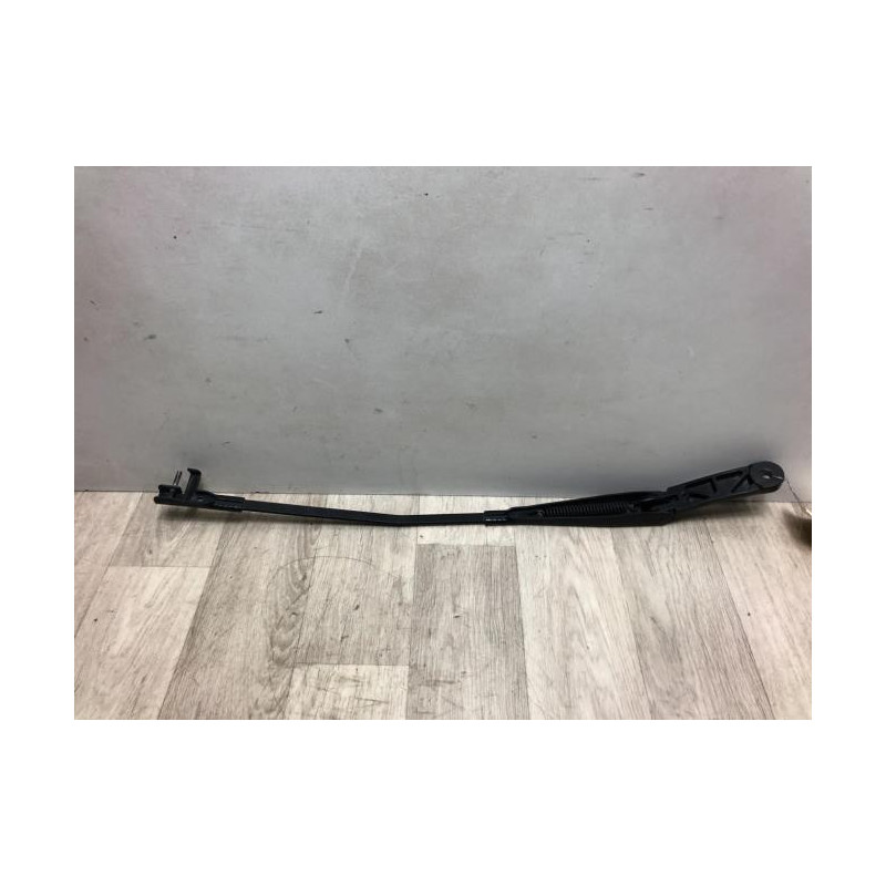 Bras essuie glace avant droit VOLKSWAGEN GOLF PLUS PHASE 1 d’occasion