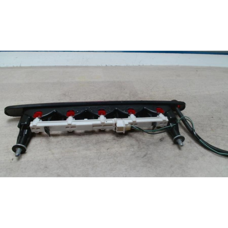 Feu arriere stop central SUZUKI SWIFT 4 d’occasion
