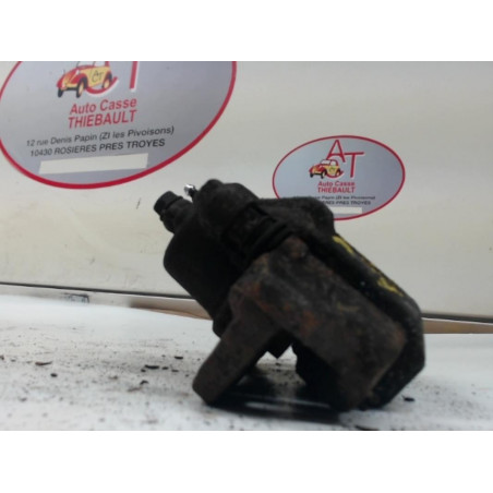Etrier avant gauche (freinage) TOYOTA YARIS I PHASE 1 d’occasion