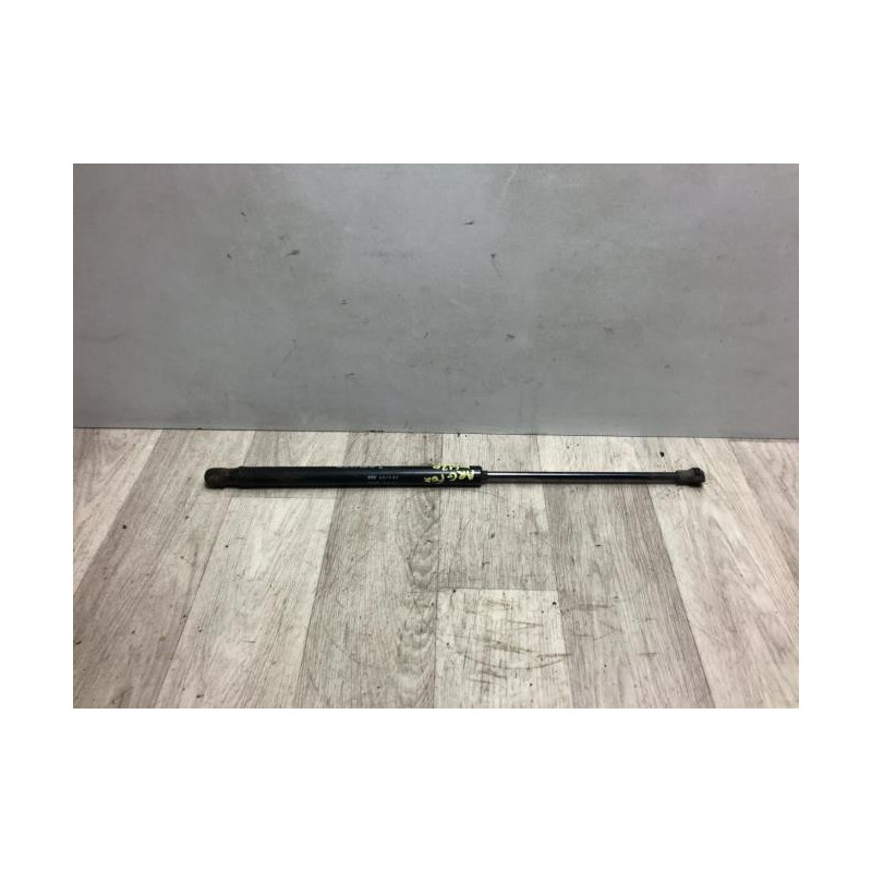 Verin de coffre gauche VOLKSWAGEN FOX d’occasion