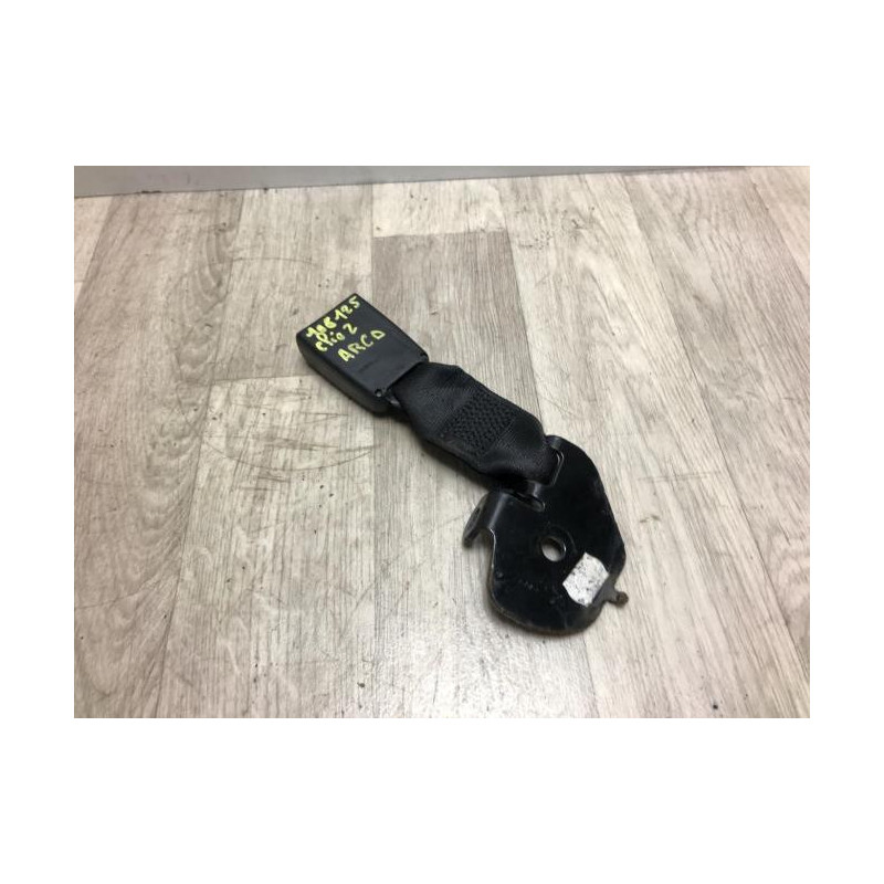 Attache ceinture arriere centrale RENAULT CLIO 2 PHASE 1 d’occasion