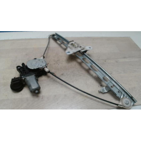 Leve vitre electrique avant droit SUZUKI SWIFT 4 d’occasion