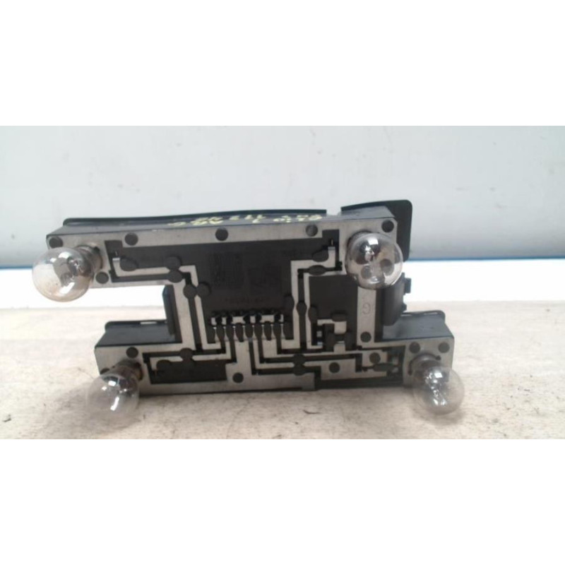 Platine feu arriere gauche RENAULT CLIO 1 PHASE 3 d’occasion
