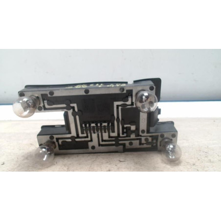 Platine feu arriere gauche RENAULT CLIO 1 PHASE 3 d’occasion