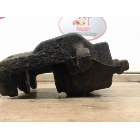 Etrier avant gauche (freinage) LAND ROVER DISCOVERY TD5 d’occasion