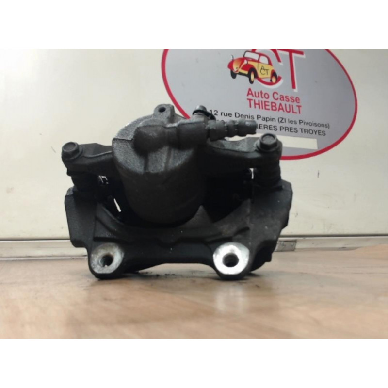 Etrier avant droit (freinage) OPEL COMBO (C) CARGO d’occasion