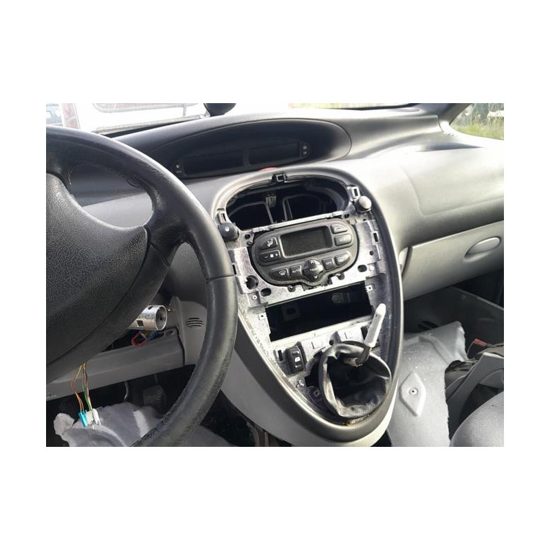 Interrupteur de leve vitre avant gauche CITROEN XSARA PICASSO PHASE 2 d’occasion