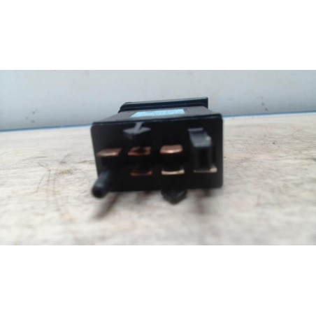 Commande degivrage lunette arriere VOLKSWAGEN GOLF 4 d’occasion
