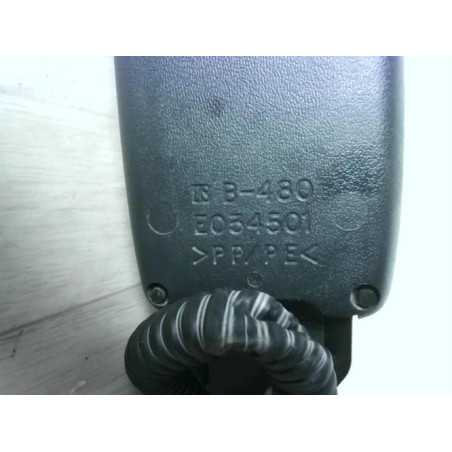 Attache ceinture avant gauche TOYOTA COROLLA VERSO 2 PHASE 2 d’occasion