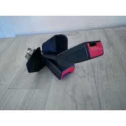 Attache ceinture arriere centrale AUDI A4 2 AVANT PHASE 2 BREAK d’occasion