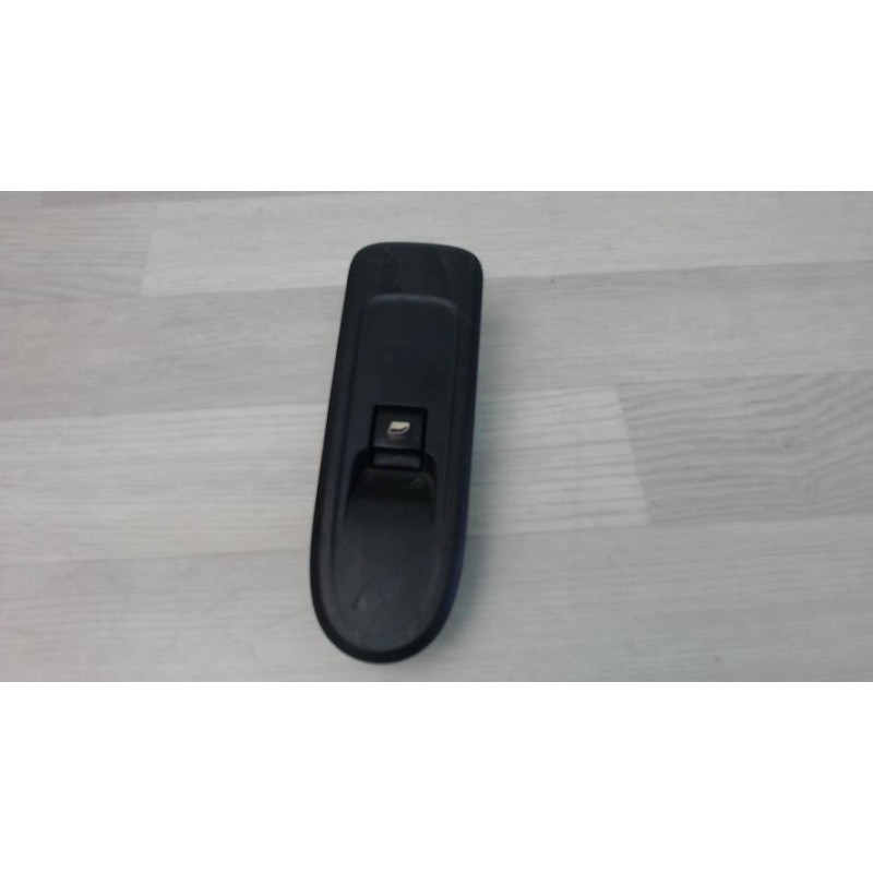 Interrupteur de leve vitre avant droit CITROEN C5 2 BREAK d’occasion
