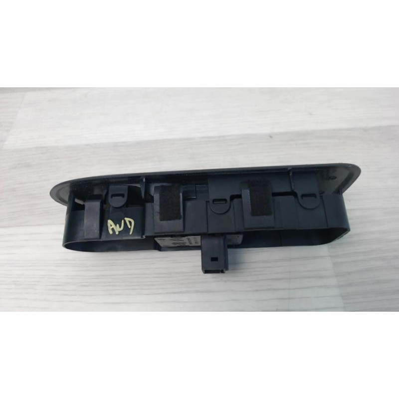 Interrupteur de leve vitre avant droit CITROEN C5 2 BREAK d’occasion