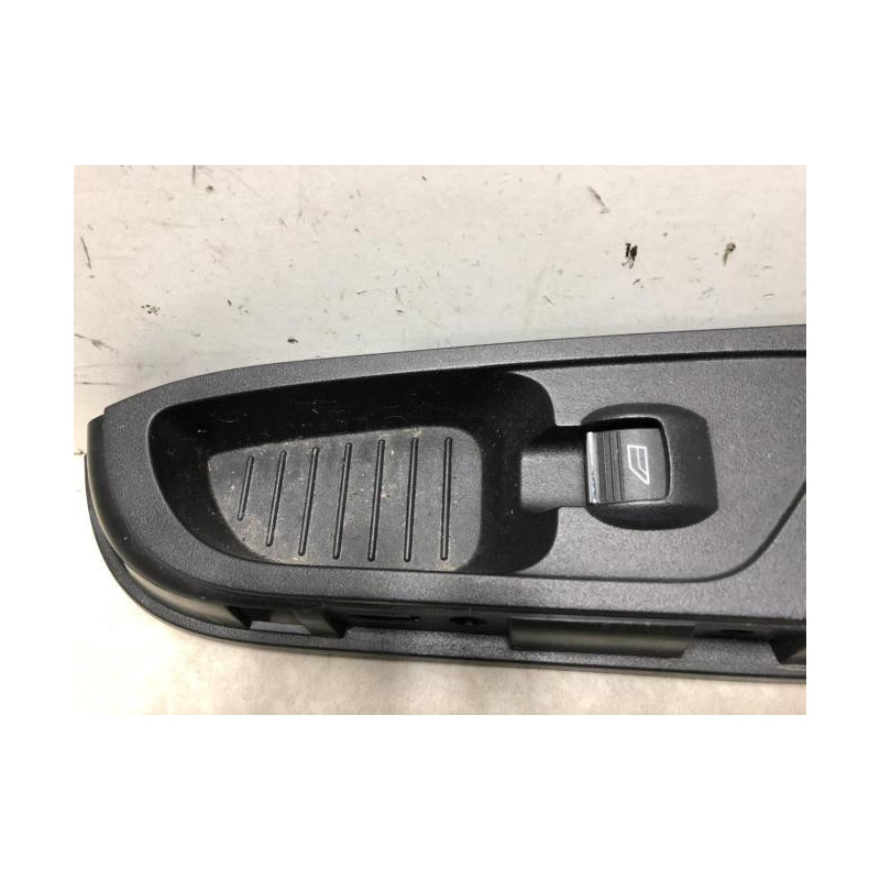 Interrupteur de leve vitre avant droit FORD B-MAX d’occasion