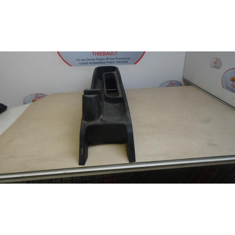 Console central (interieur plastique) PEUGEOT BIPPER TEPEE d’occasion