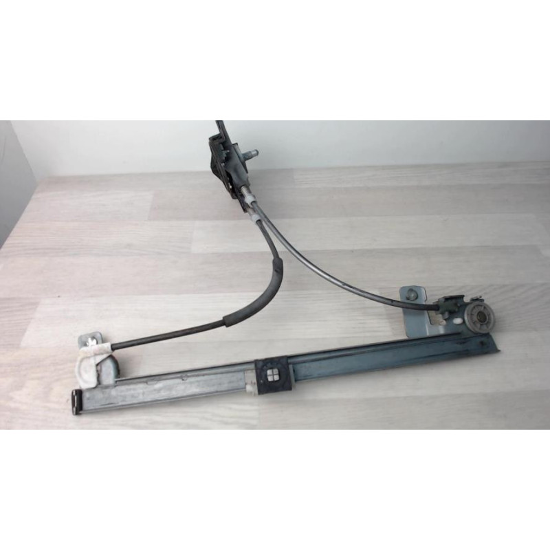 Leve vitre mecanique arriere droit CITROEN SAXO PHASE 1 d’occasion