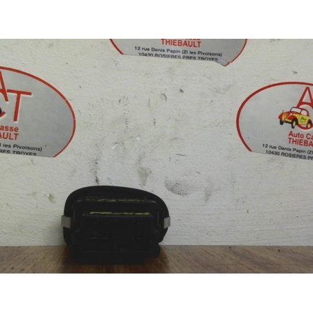 Interrupteur de leve vitre arriere gauche OPEL CORSA (D) PHASE 1 d’occasion