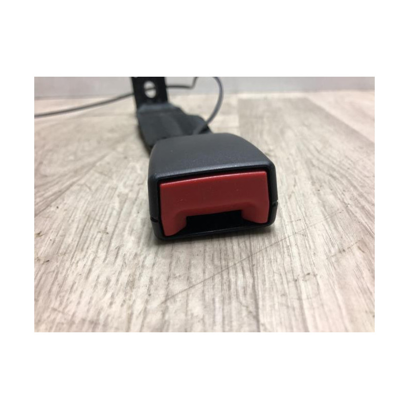 Attache ceinture arriere gauche RENAULT TWINGO 3 PHASE 1 d’occasion