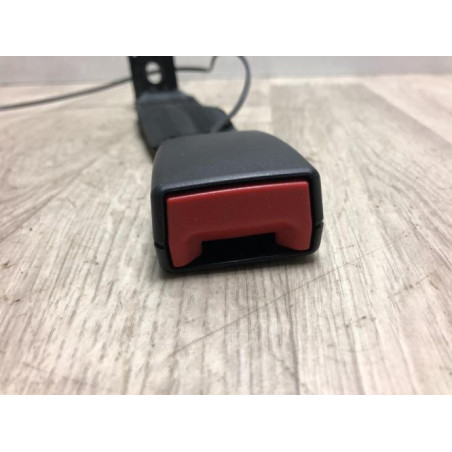 Attache ceinture arriere gauche RENAULT TWINGO 3 PHASE 1 d’occasion