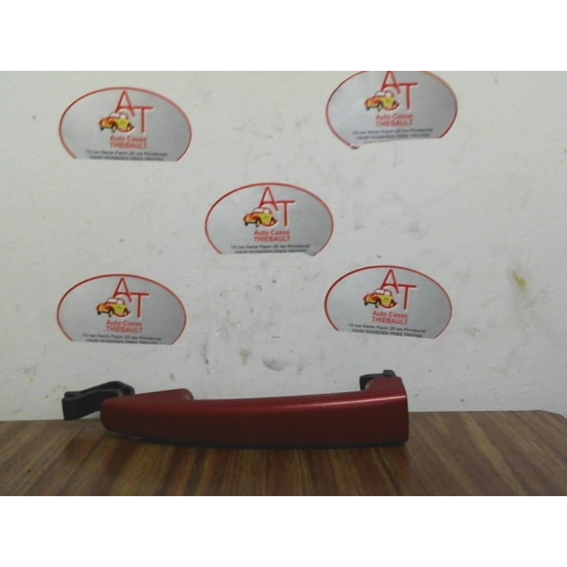 Poignee porte avant gauche PEUGEOT 208 1.6 HDI d’occasion