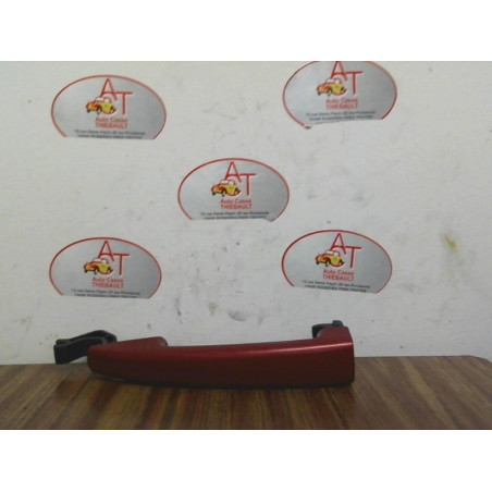 Poignee porte avant gauche PEUGEOT 208 1.6 HDI d’occasion
