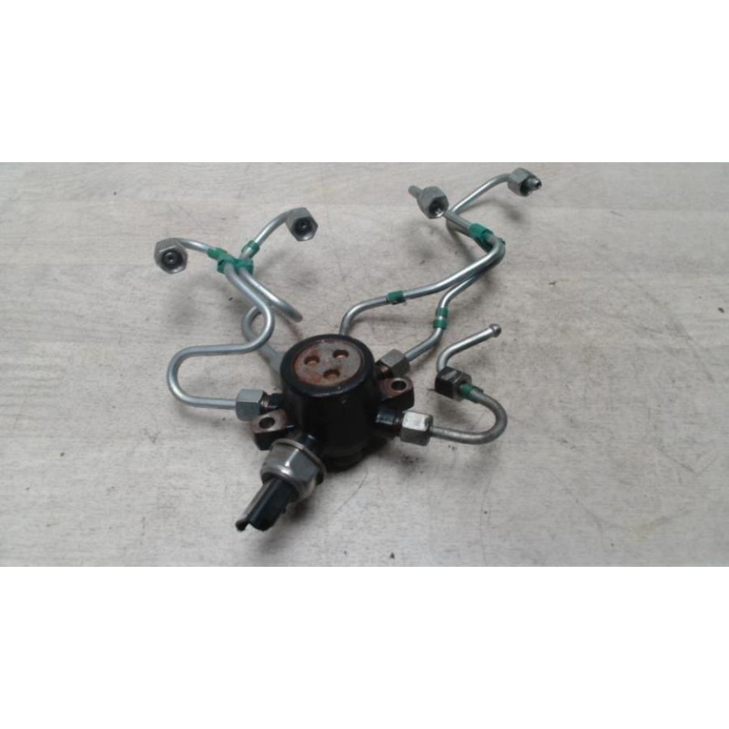 Rampe injection PEUGEOT 407 PHASE 1 d’occasion