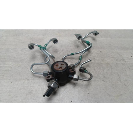 Rampe injection PEUGEOT 407 PHASE 1 d’occasion