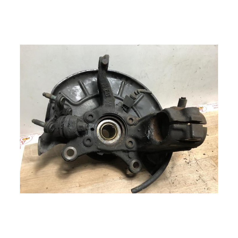 Fusee avant gauche VOLKSWAGEN GOLF PLUS PHASE 1 d’occasion