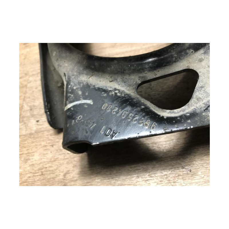 Bras de suspension superieur avant droit CITROEN C6 d’occasion