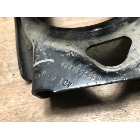 Bras de suspension superieur avant droit CITROEN C6 d’occasion