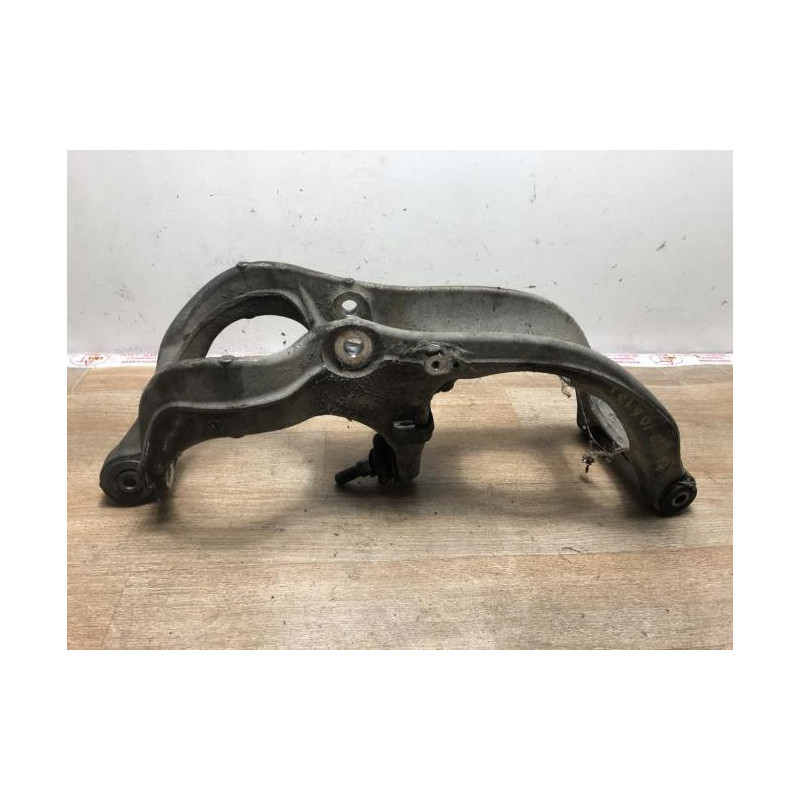 Bras de suspension superieur avant droit CITROEN C6 d’occasion