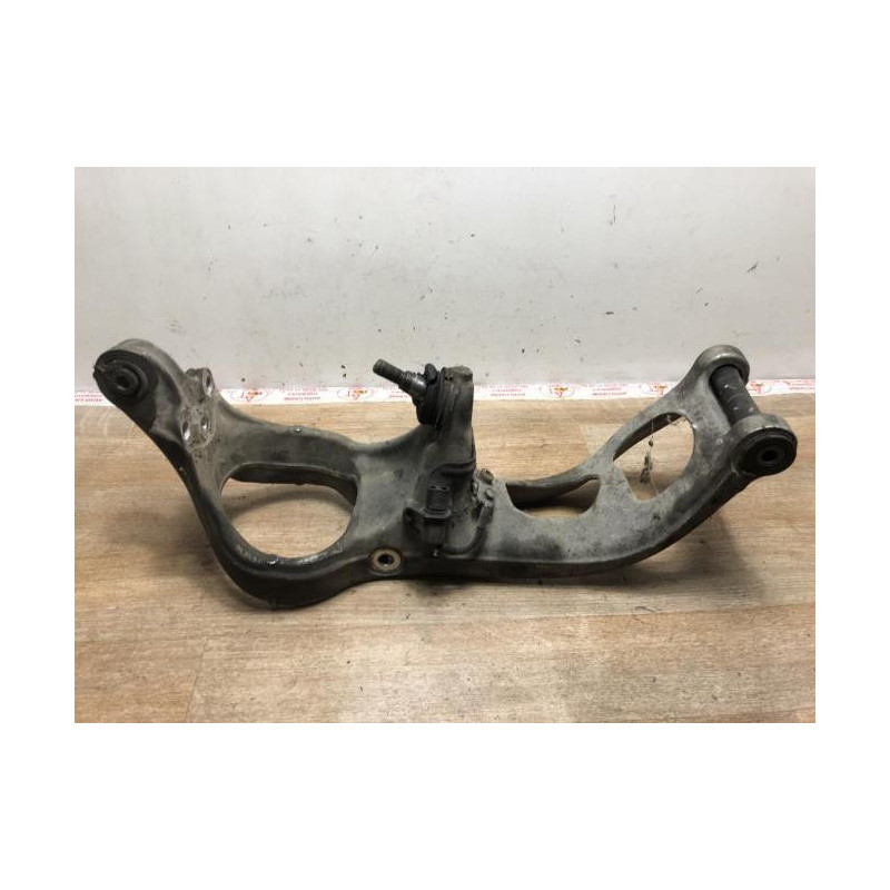 Bras de suspension superieur avant droit CITROEN C6 d’occasion