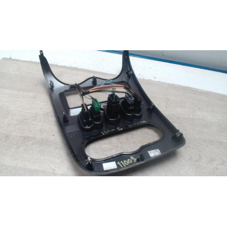 Facade autoradio DACIA DUSTER 1 PHASE 1 d’occasion