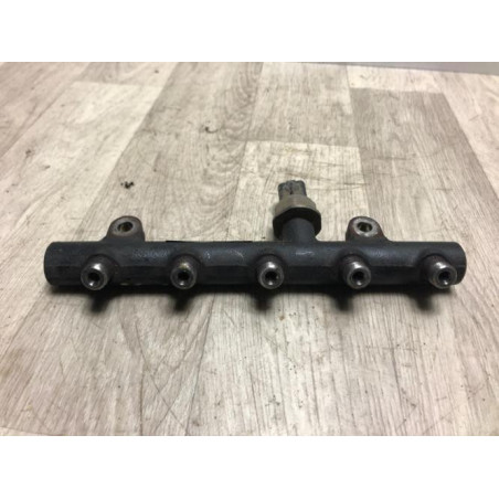 Rampe injection PEUGEOT 407 PHASE 1 d’occasion
