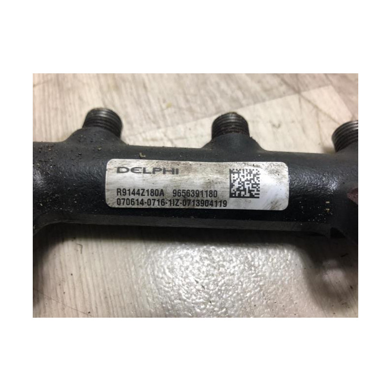Rampe injection PEUGEOT 407 PHASE 1 d’occasion