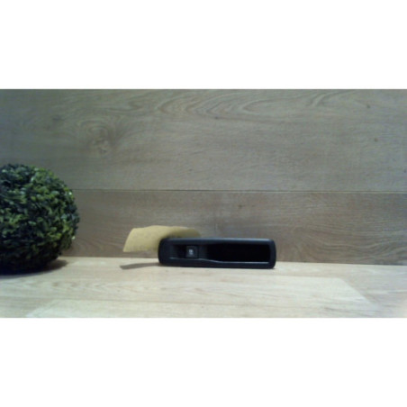 Interrupteur de leve vitre arriere droit RENAULT MEGANE 3 PHASE 1 d’occasion