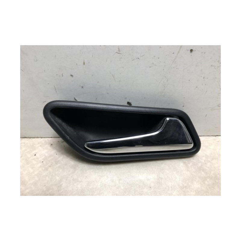 Poignee interieur arriere droit MERCEDES CLASSE A 169 PHASE 1 d’occasion