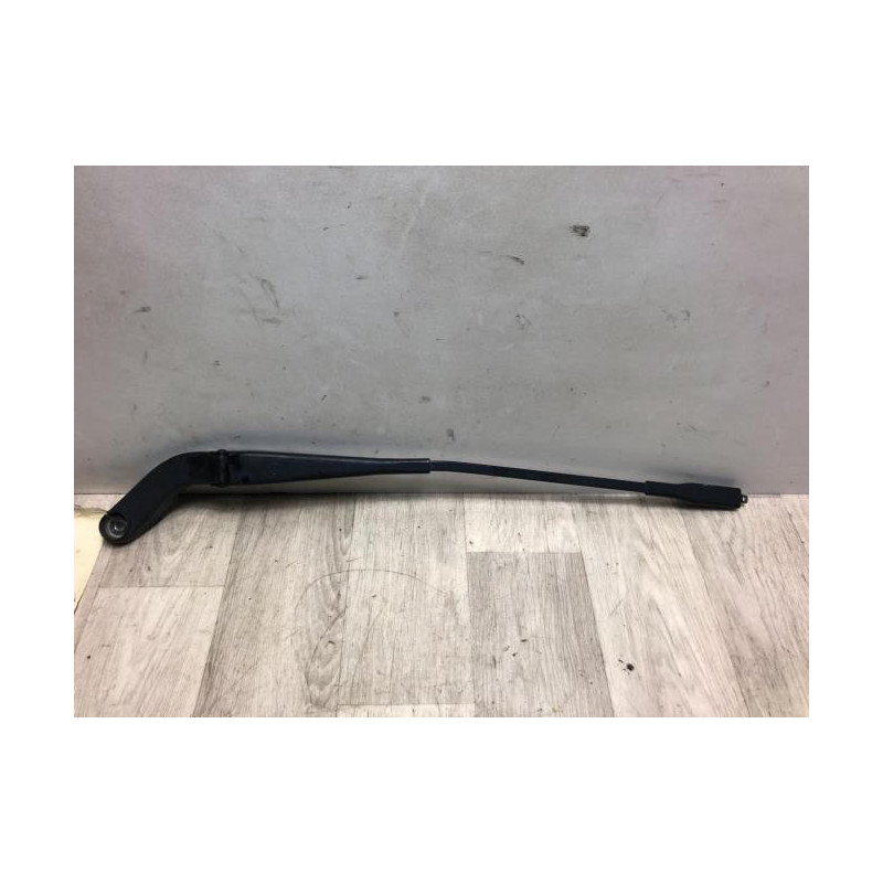 Bras essuie glace avant droit MERCEDES CLASSE A 169 PHASE 1 d’occasion