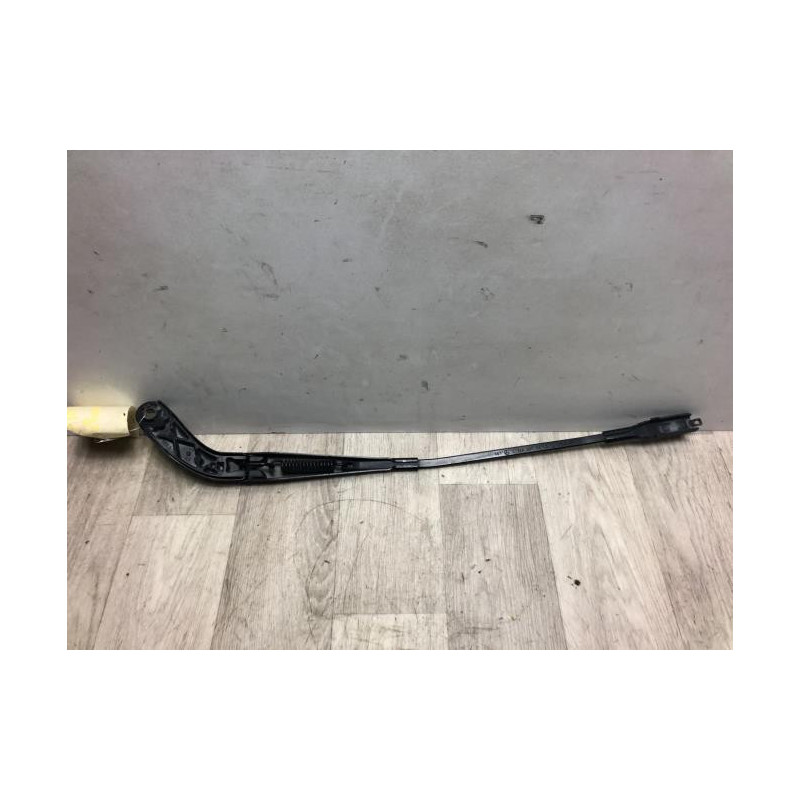 Bras essuie glace avant droit MERCEDES CLASSE A 169 PHASE 1 d’occasion