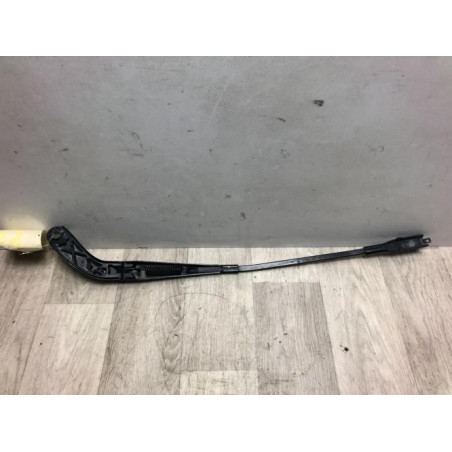Bras essuie glace avant droit MERCEDES CLASSE A 169 PHASE 1 d’occasion