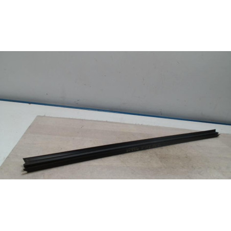 Garniture porte avant droite MERCEDES CLASSE B 245 PHASE 2 d’occasion