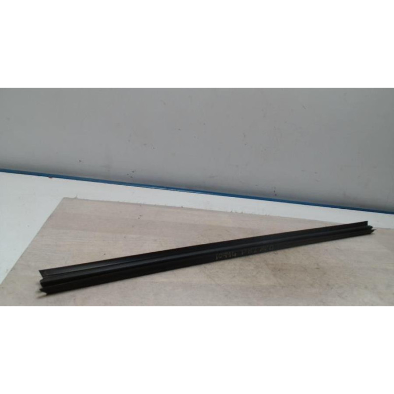 Garniture porte avant droite MERCEDES CLASSE B 245 PHASE 2 d’occasion