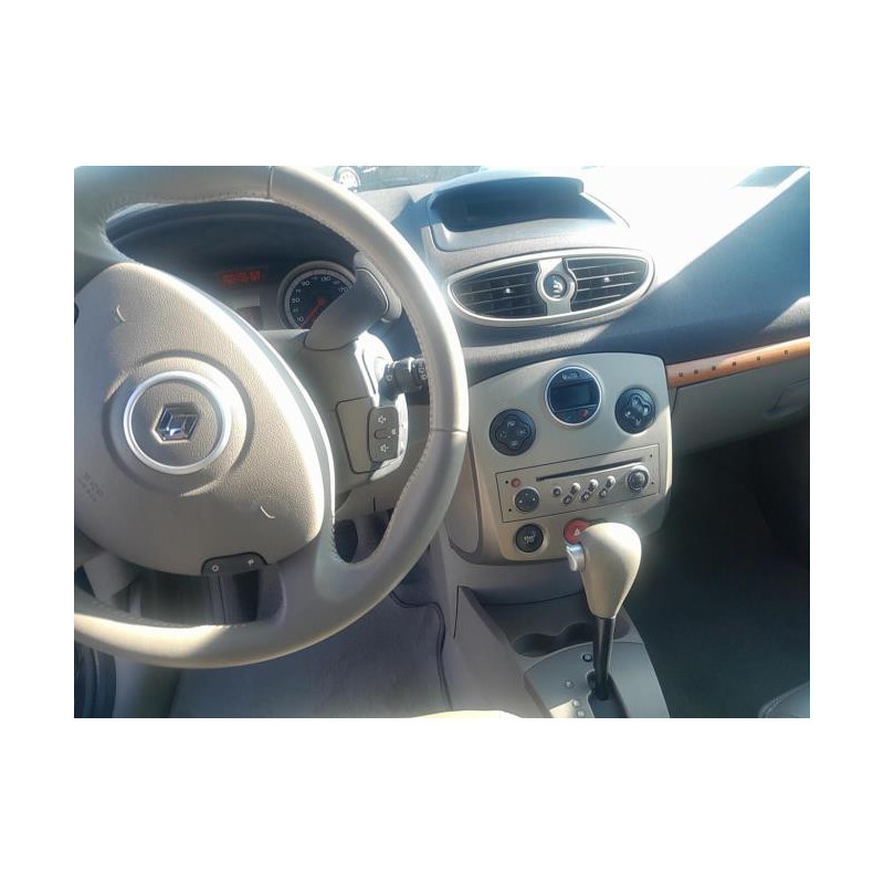 Capot RENAULT CLIO 3 PHASE 1 d’occasion