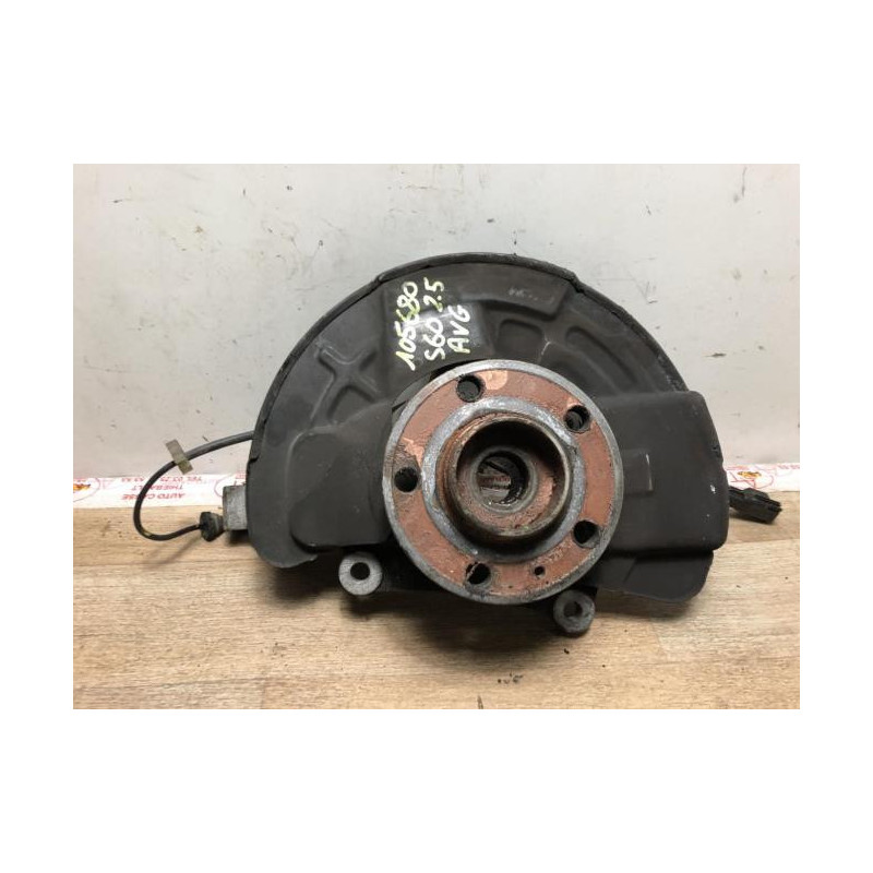 Fusee avant gauche VOLVO  d’occasion