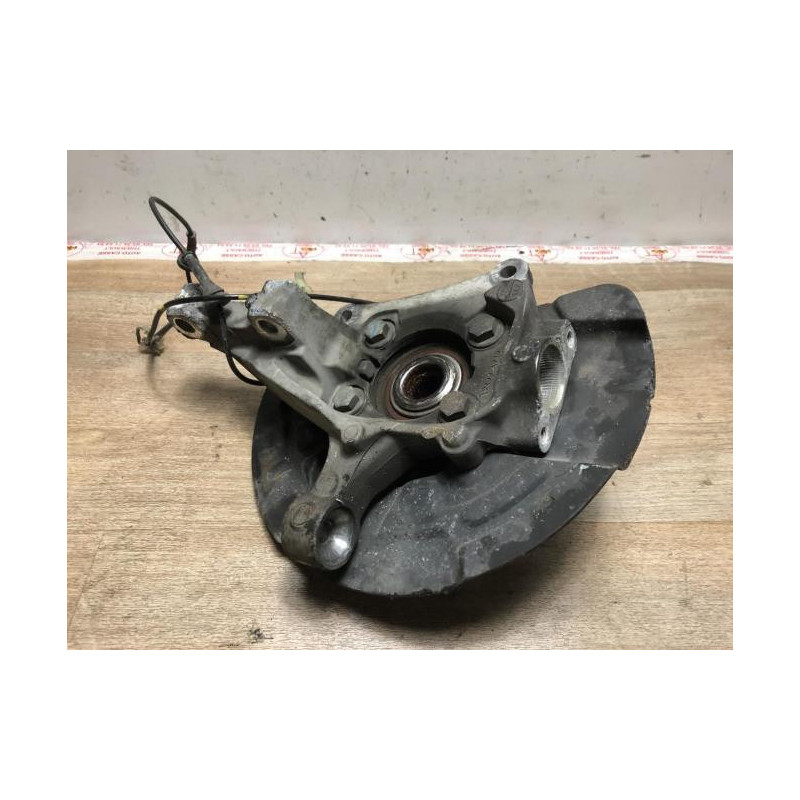 Fusee avant gauche VOLVO  d’occasion