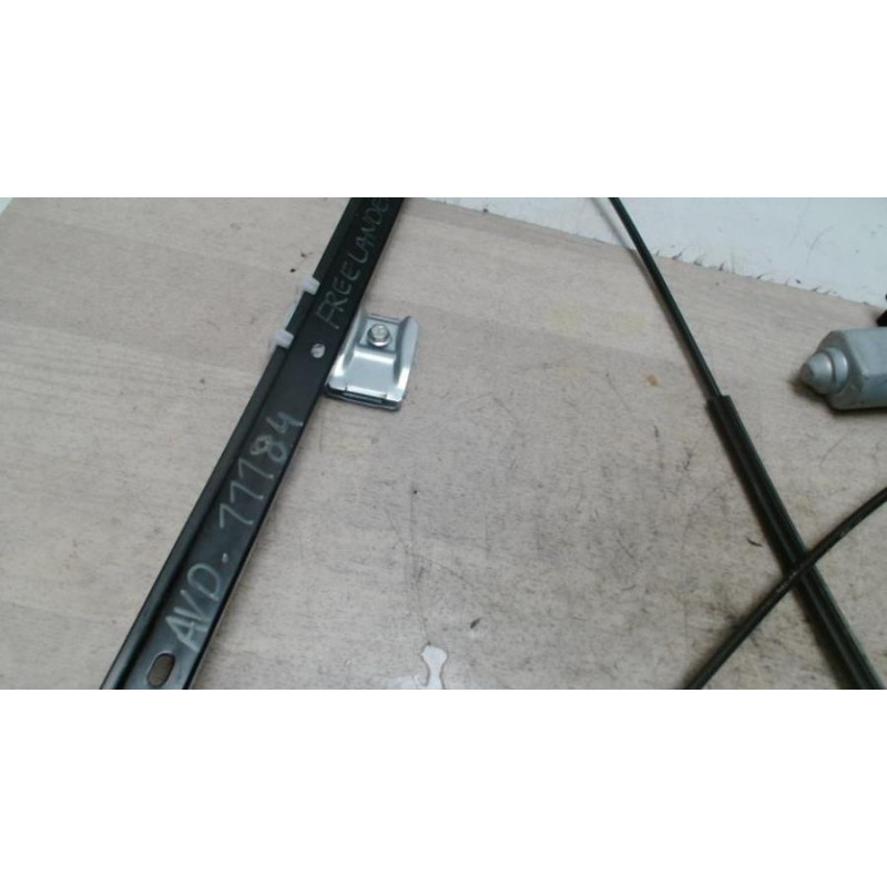 Leve vitre electrique avant droit LAND ROVER FREELANDER 1 PHASE 1 d’occasion